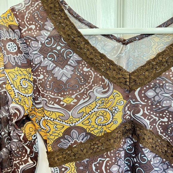 Y2K vintage mesh and lace top - Picture 2 of 4